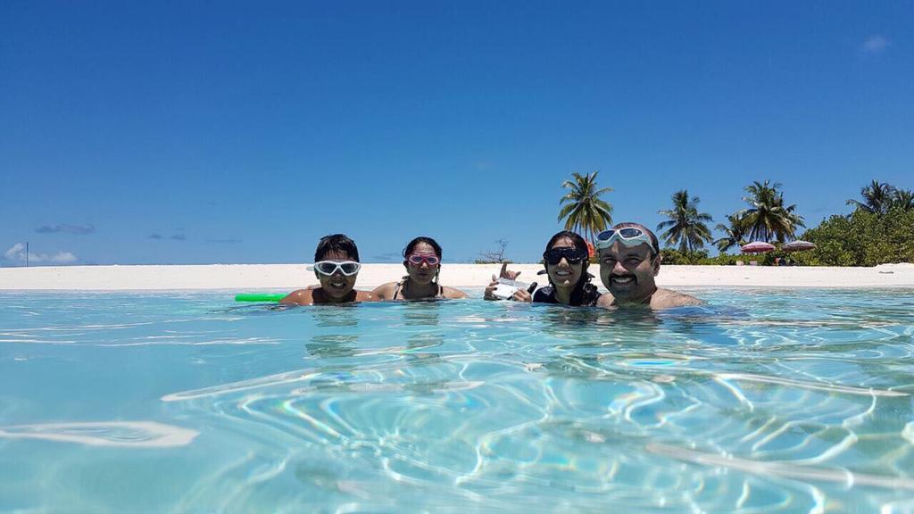 Local Island Inn Hangnaameedhoo Exteriör bild