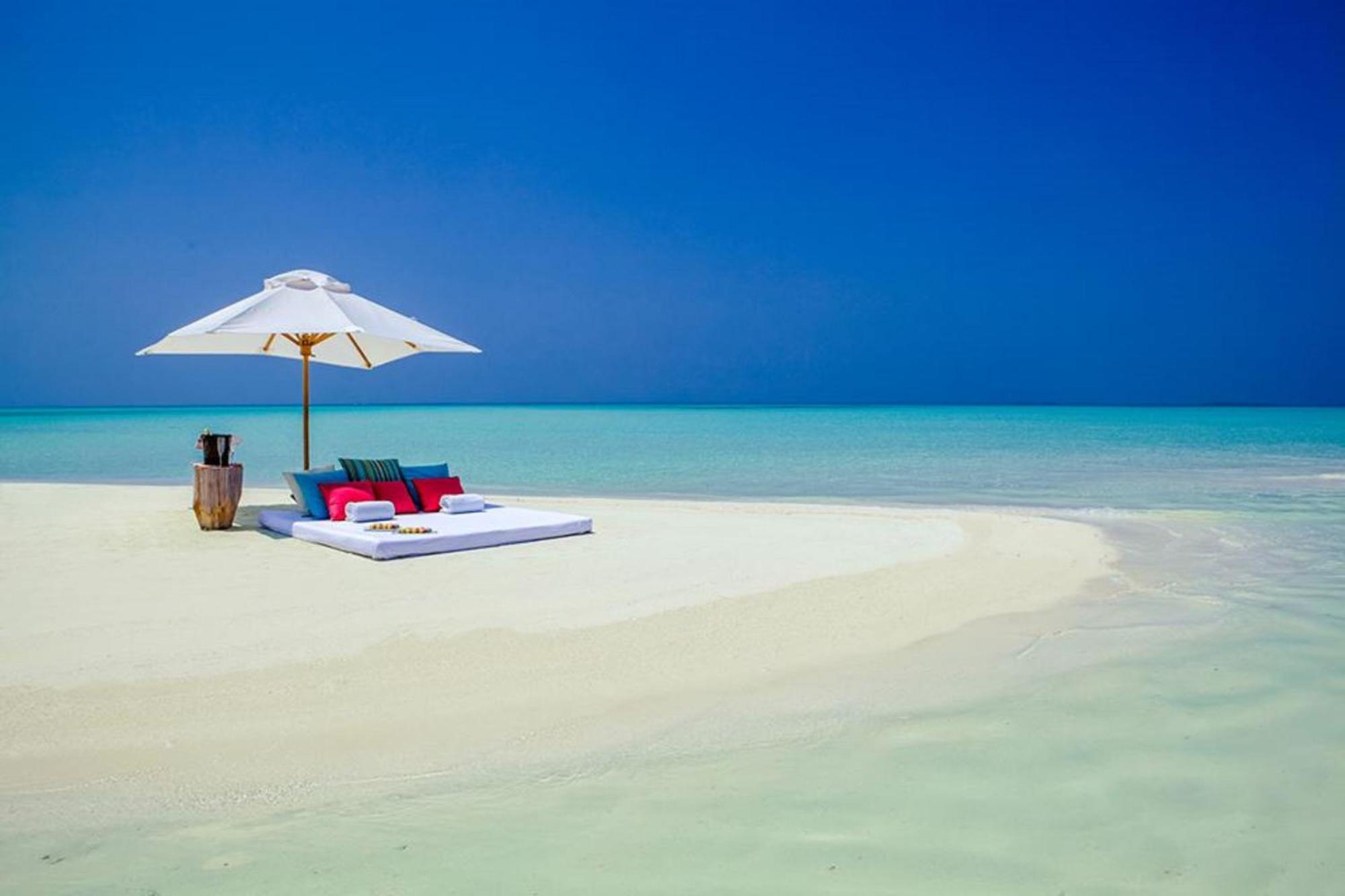 Local Island Inn Hangnaameedhoo Exteriör bild