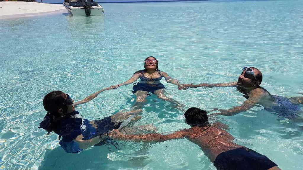 Local Island Inn Hangnaameedhoo Exteriör bild