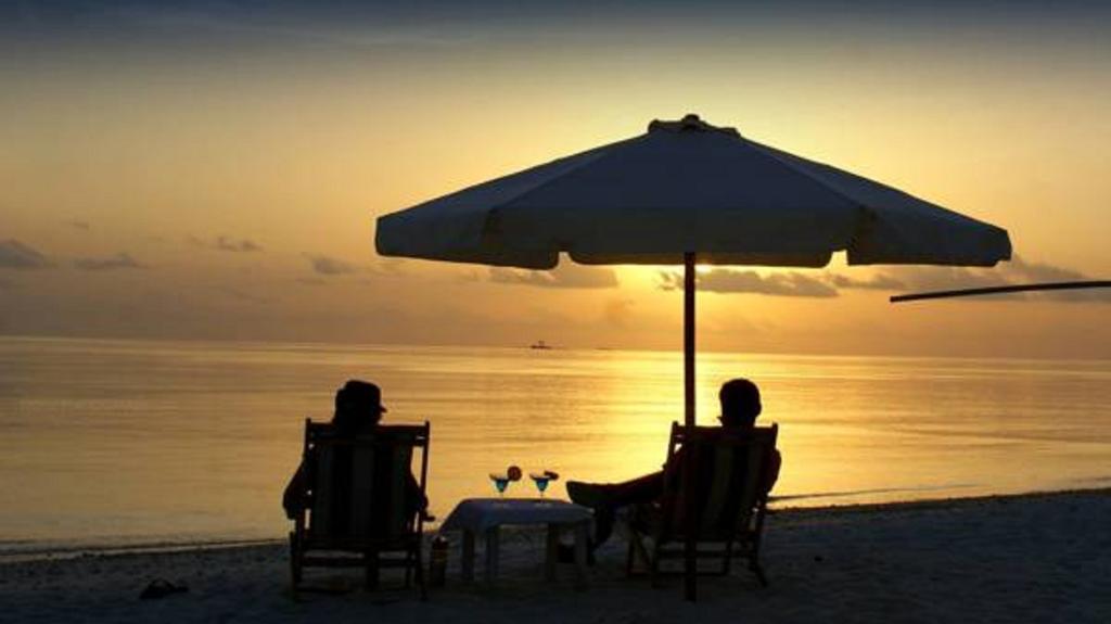 Local Island Inn Hangnaameedhoo Exteriör bild