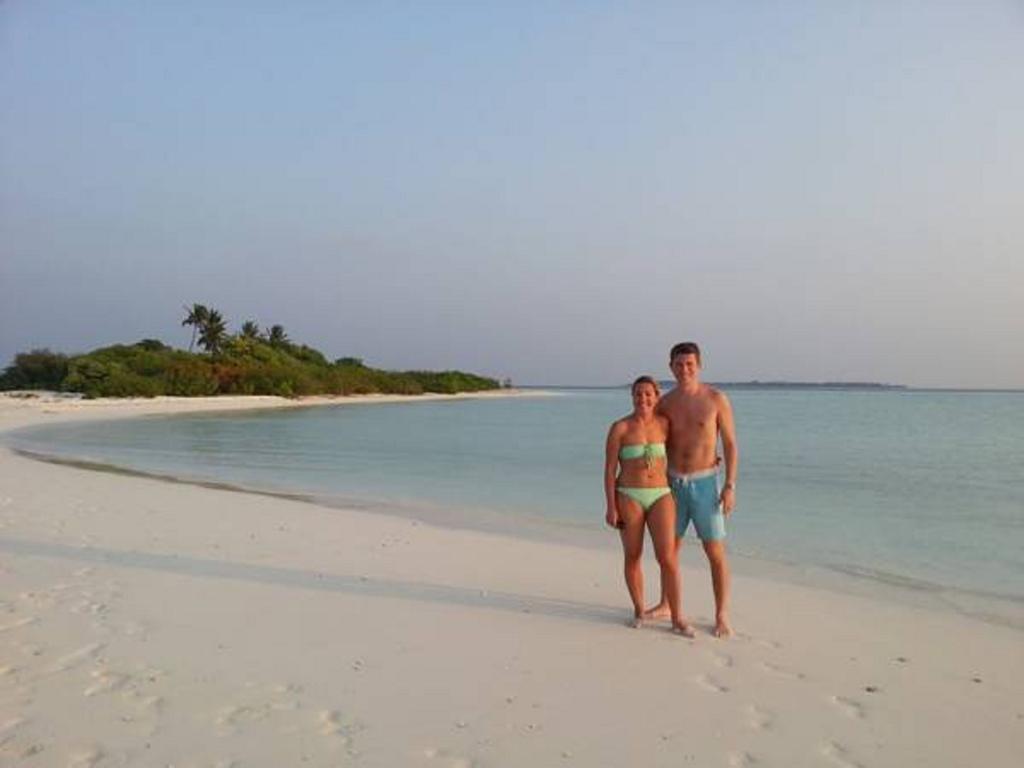 Local Island Inn Hangnaameedhoo Exteriör bild
