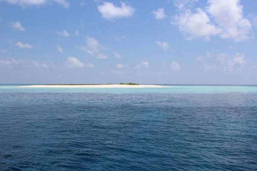Local Island Inn Hangnaameedhoo Exteriör bild