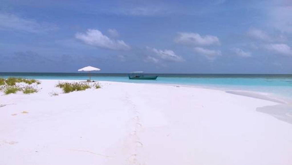 Local Island Inn Hangnaameedhoo Exteriör bild