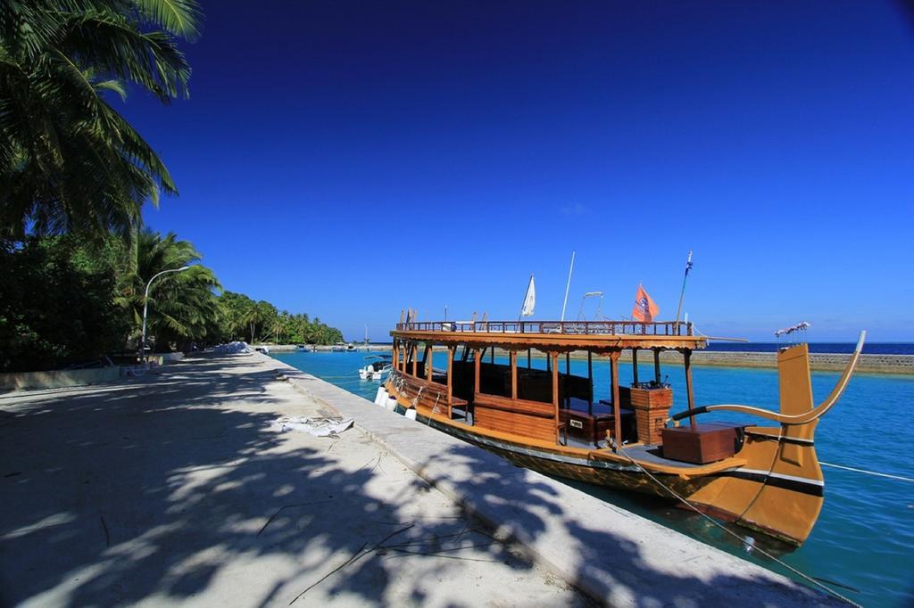 Local Island Inn Hangnaameedhoo Exteriör bild